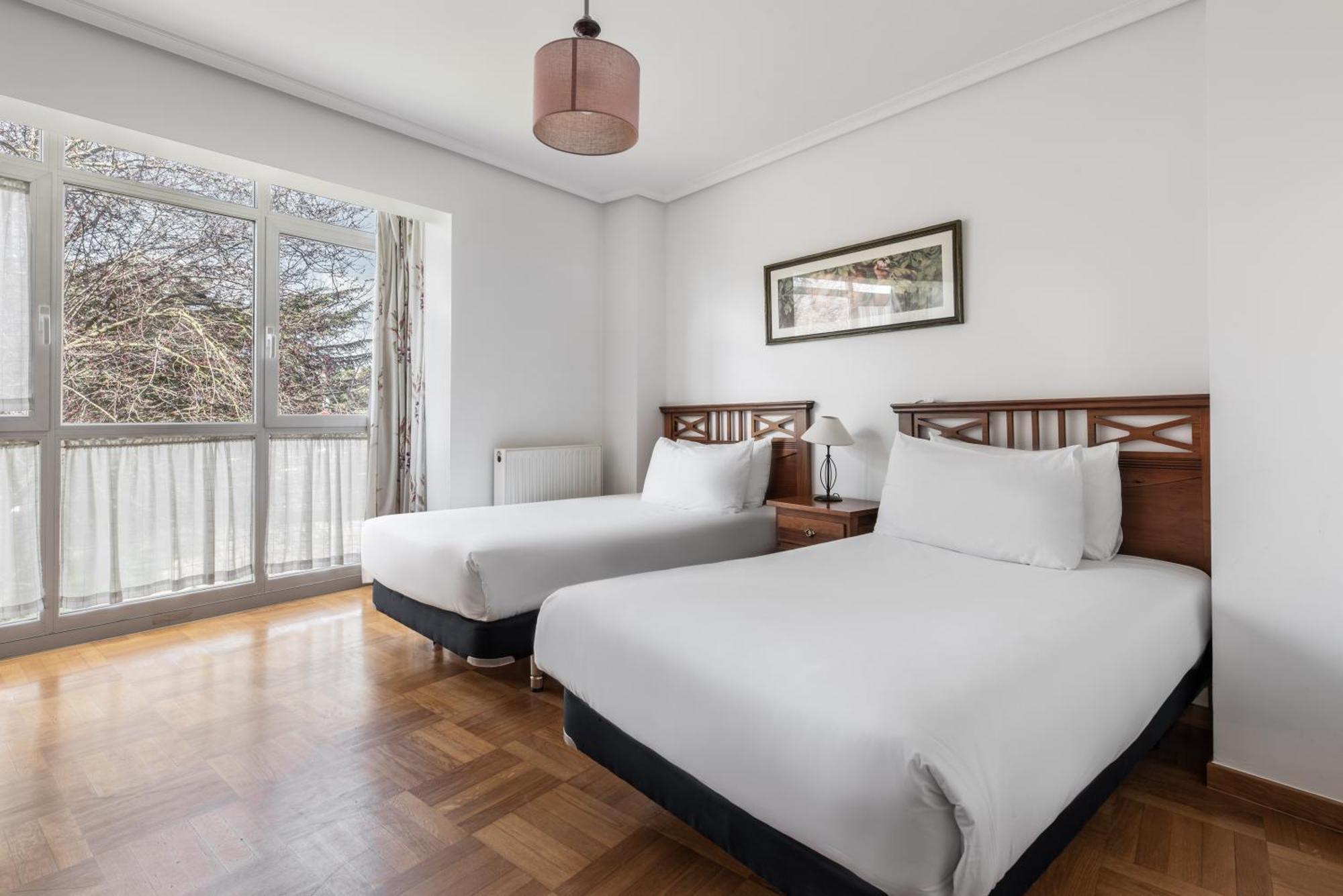 Apartamentos El Cid Burgos Ngoại thất bức ảnh