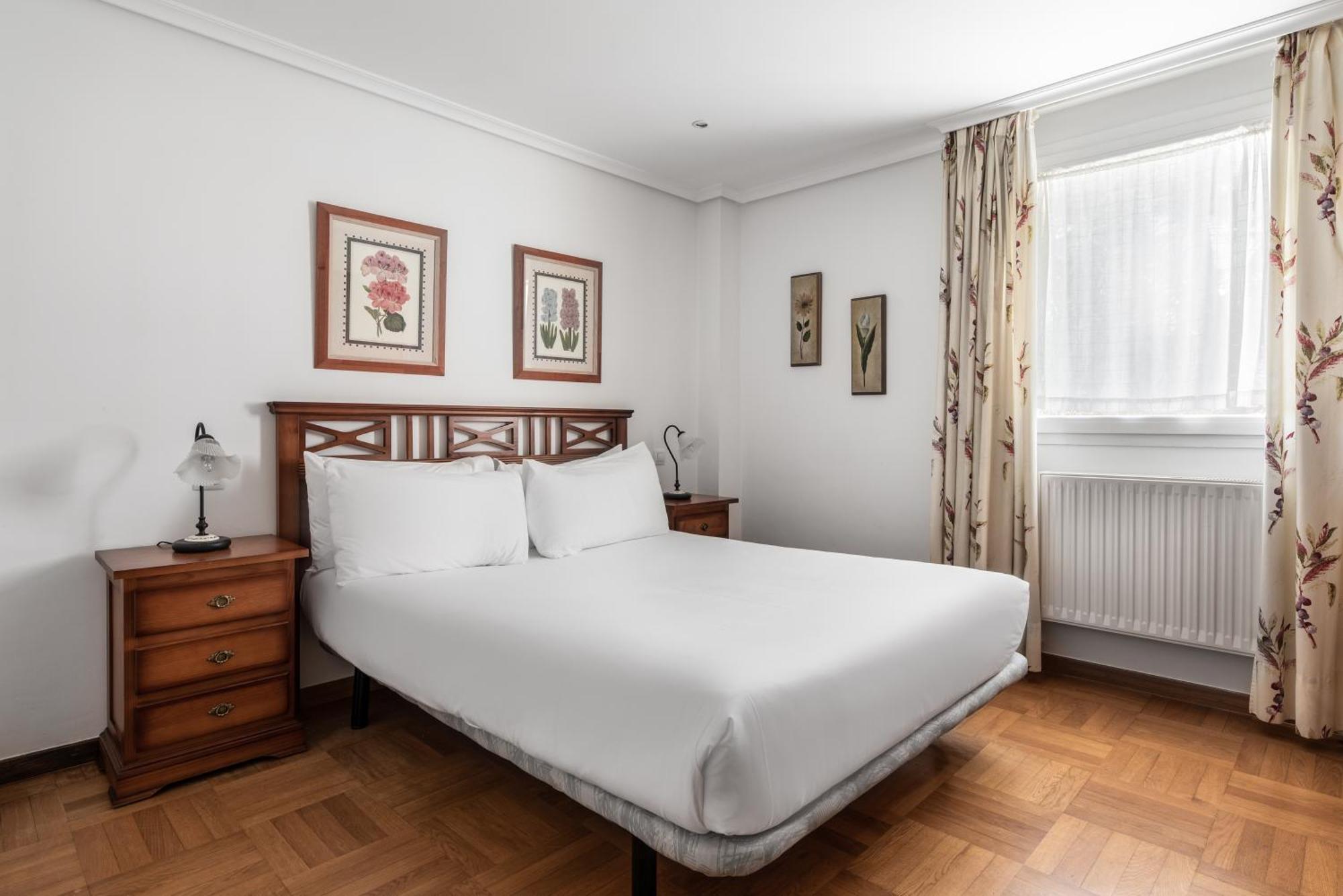 Apartamentos El Cid Burgos Ngoại thất bức ảnh